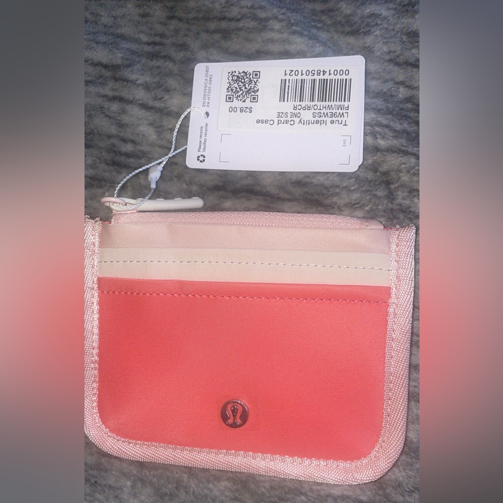 ***SOLD*** Lululemon true identity card case.
